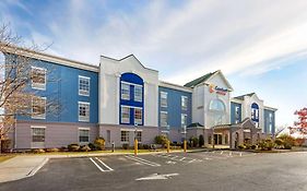 Comfort Suites East Brunswick